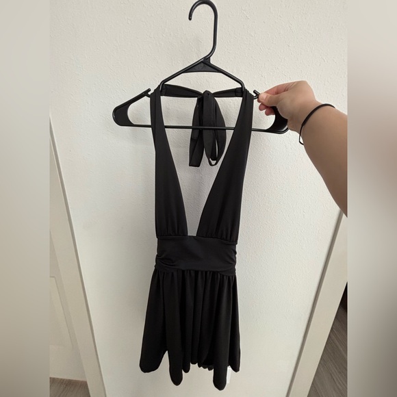 Black dress bought and don’t look good on me so - Picture 1 of 1